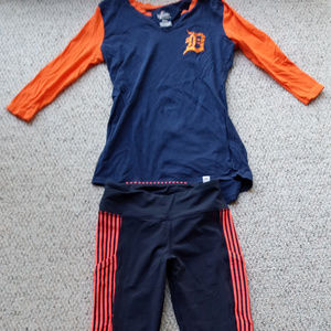 Lululemon Get Up & Glow Tight Detroit Tigers Sz 4